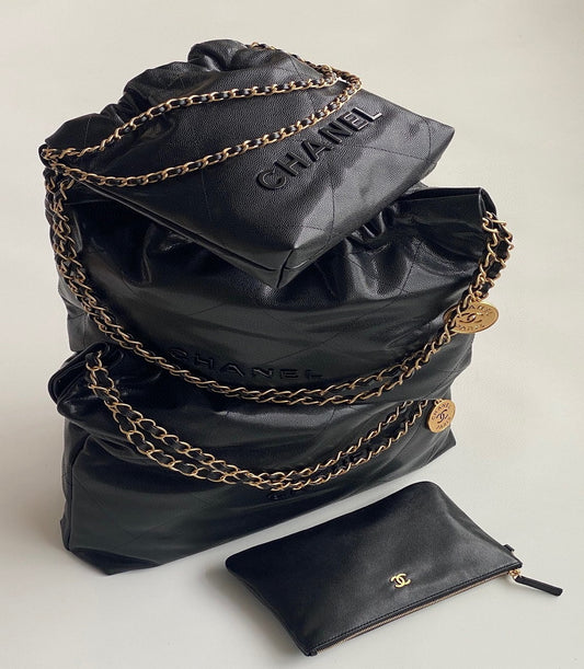 22 Mini  So Black Hand Bag