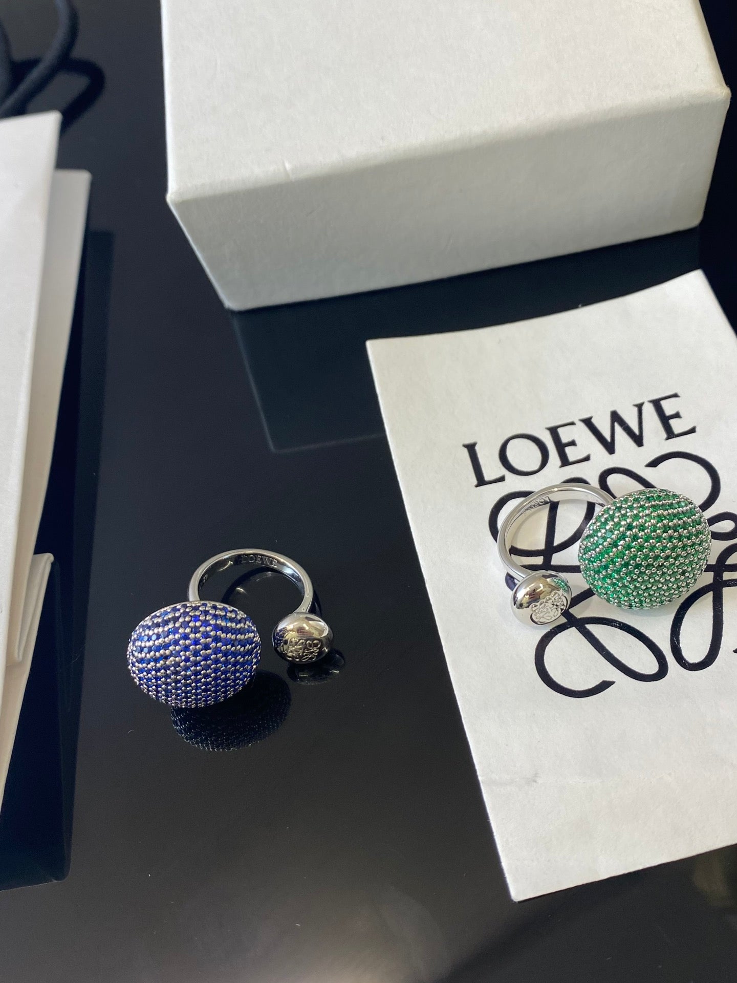 Loewe Anagram Pebble