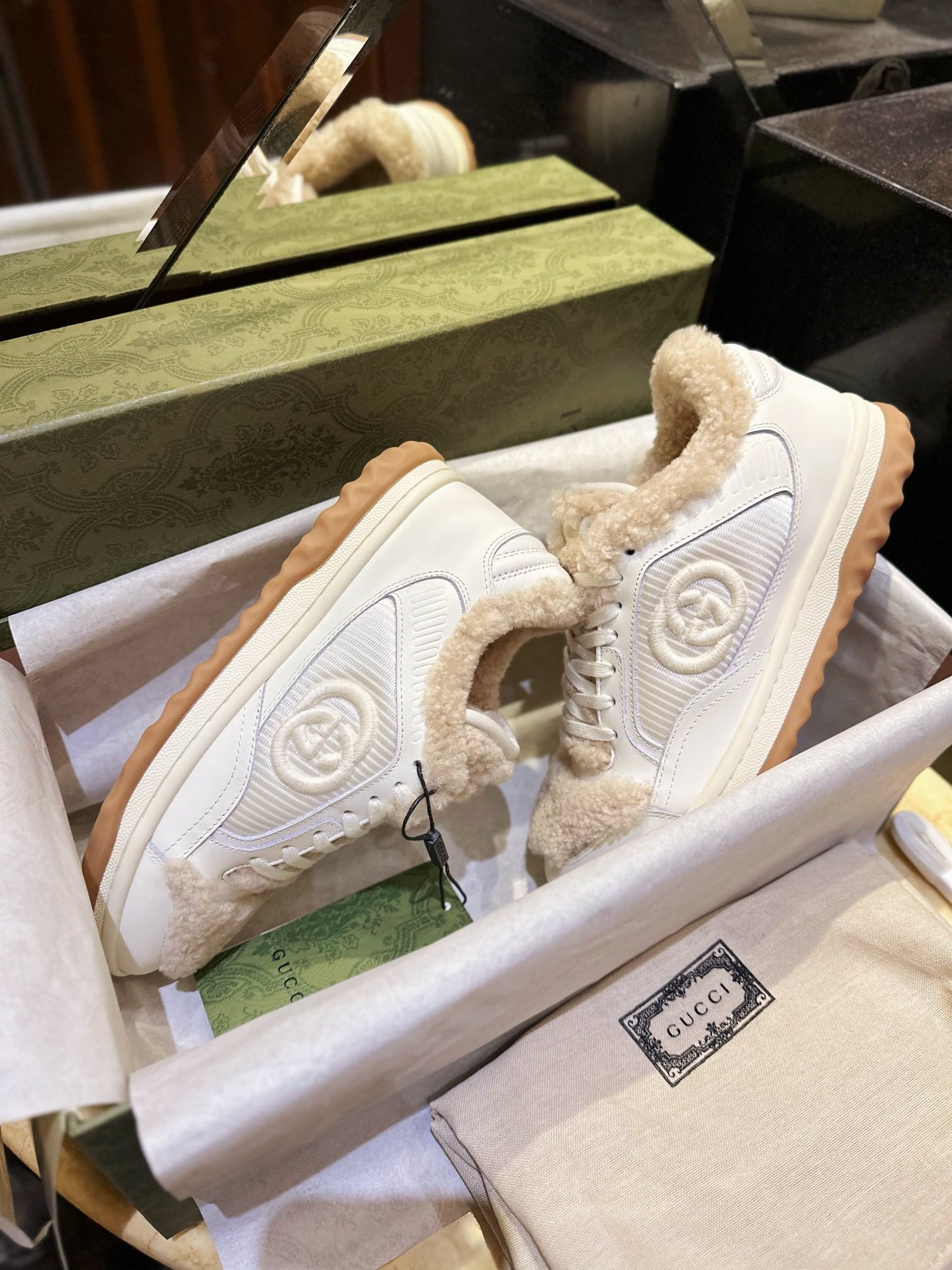 GUCCI  Men & Wome Sneakers