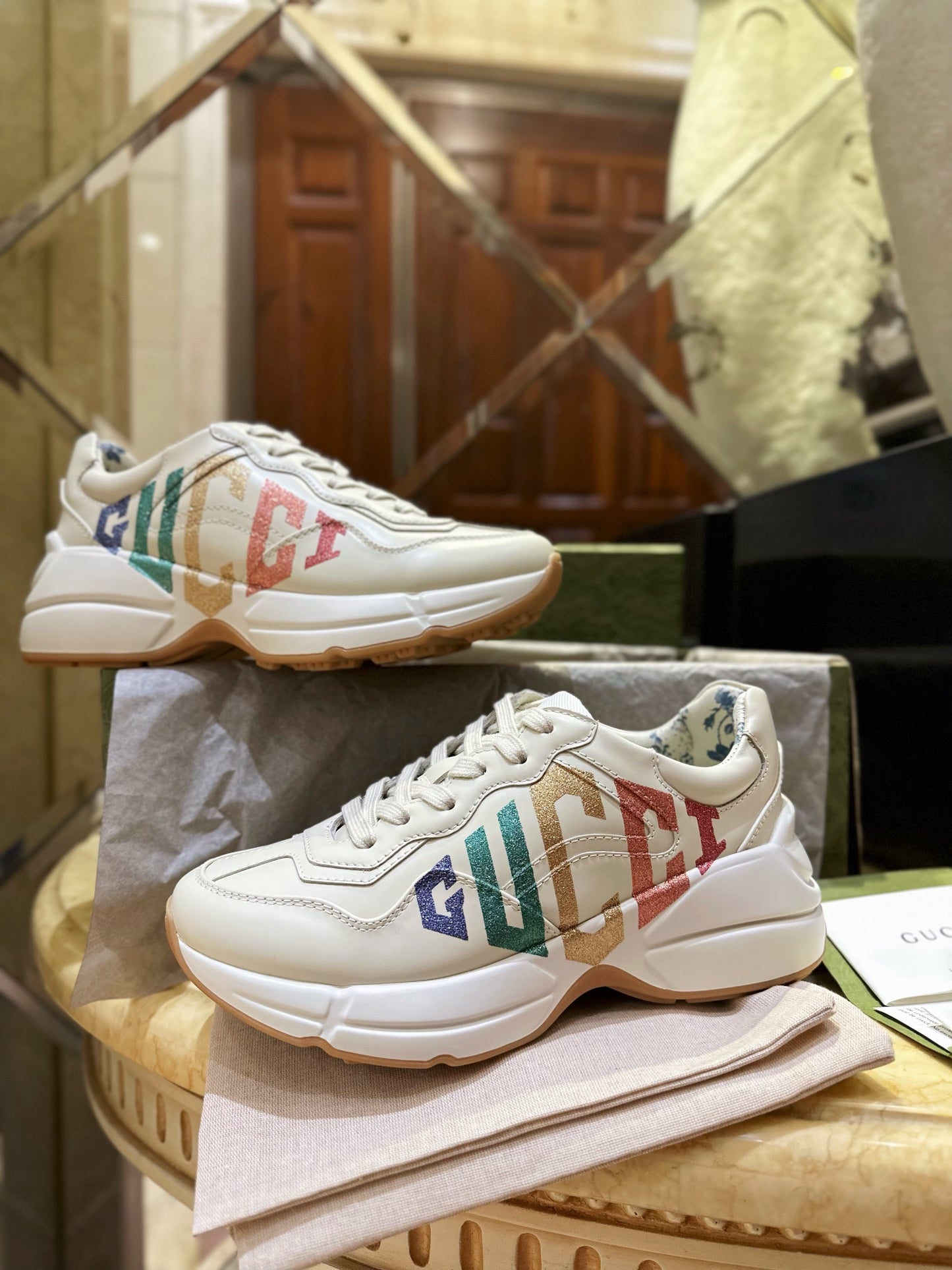 GUCCI  Men & Wome Sneakers