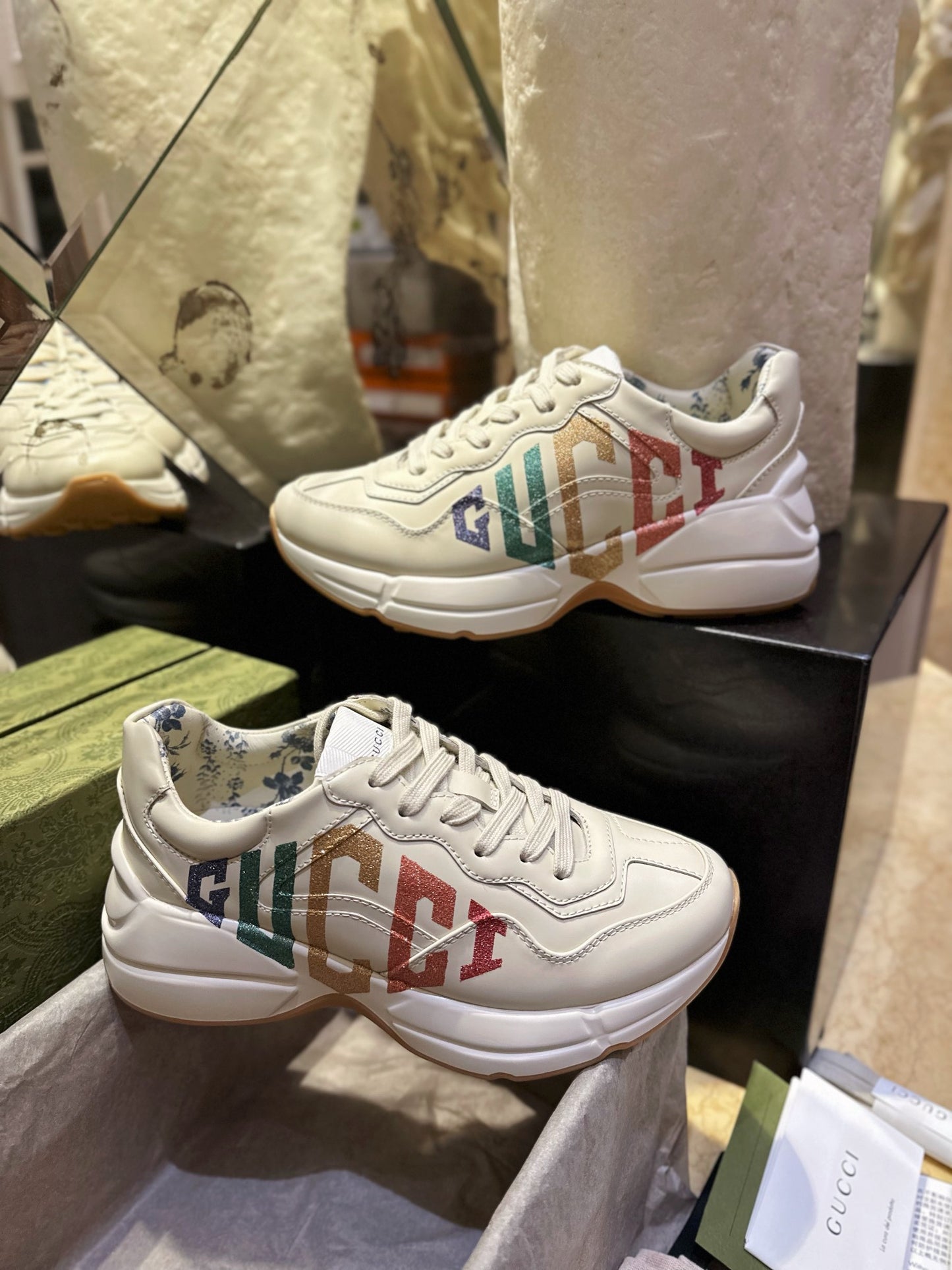 GUCCI  Men & Wome Sneakers