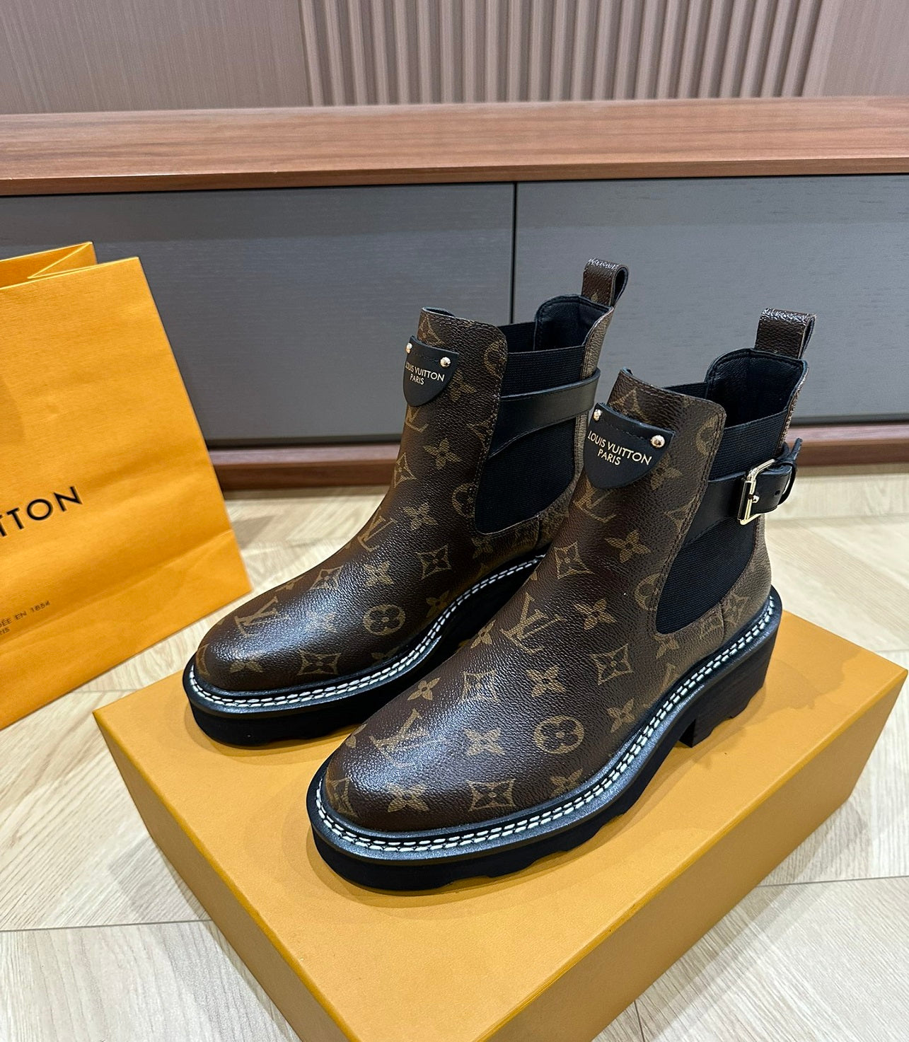 LV BOOTS