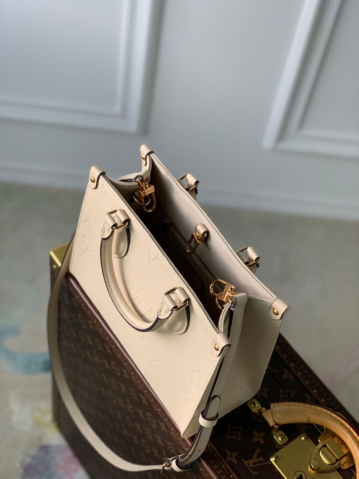 LV OnTheGo Bag