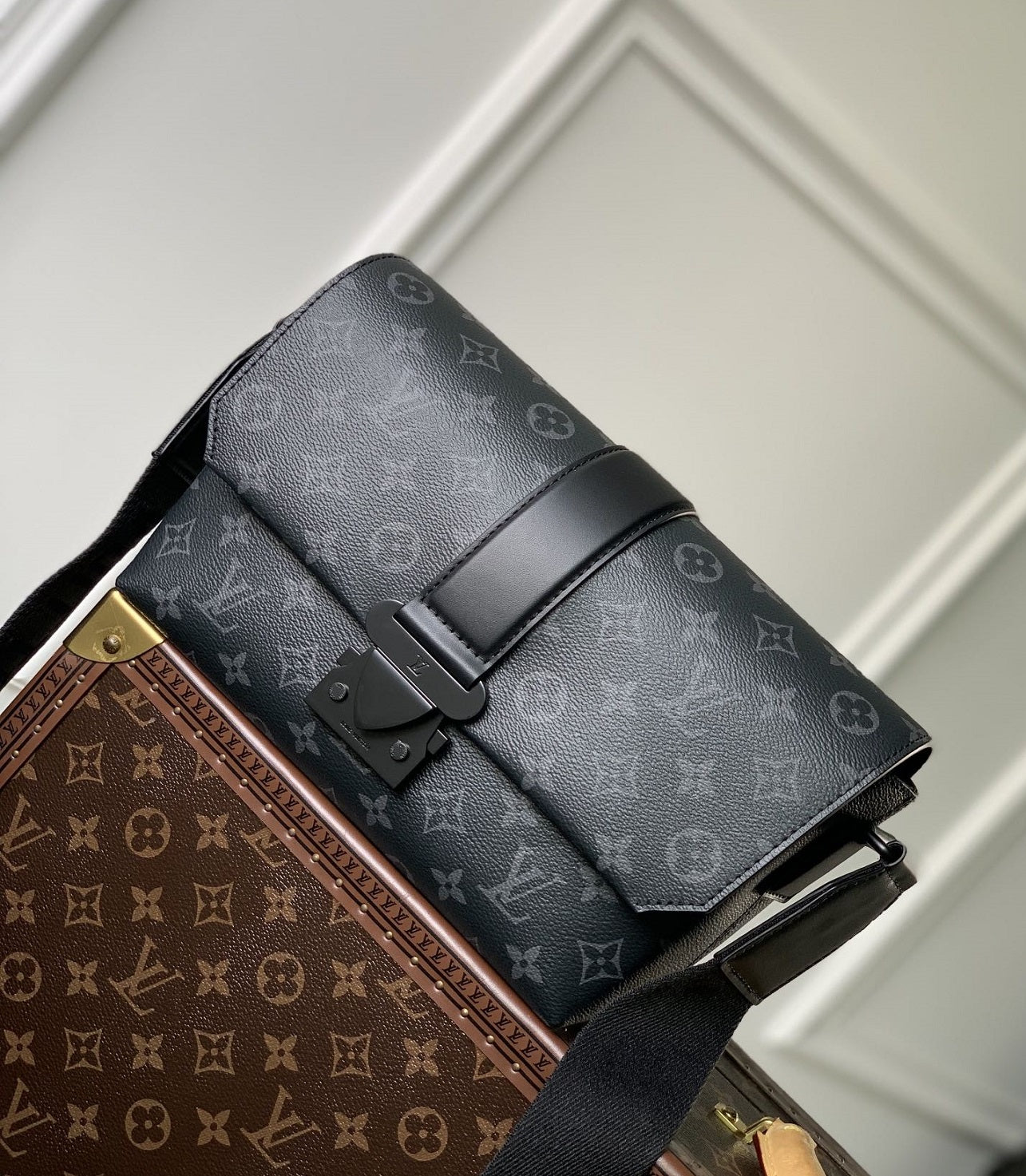 LV S-Cape Bag