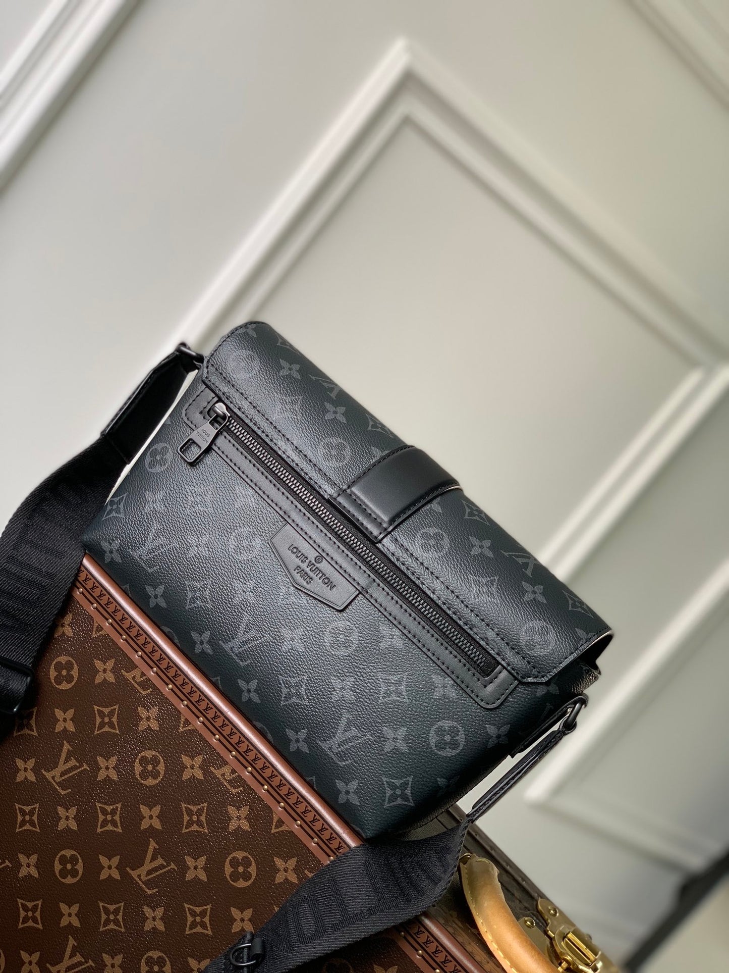 LV S-Cape Bag