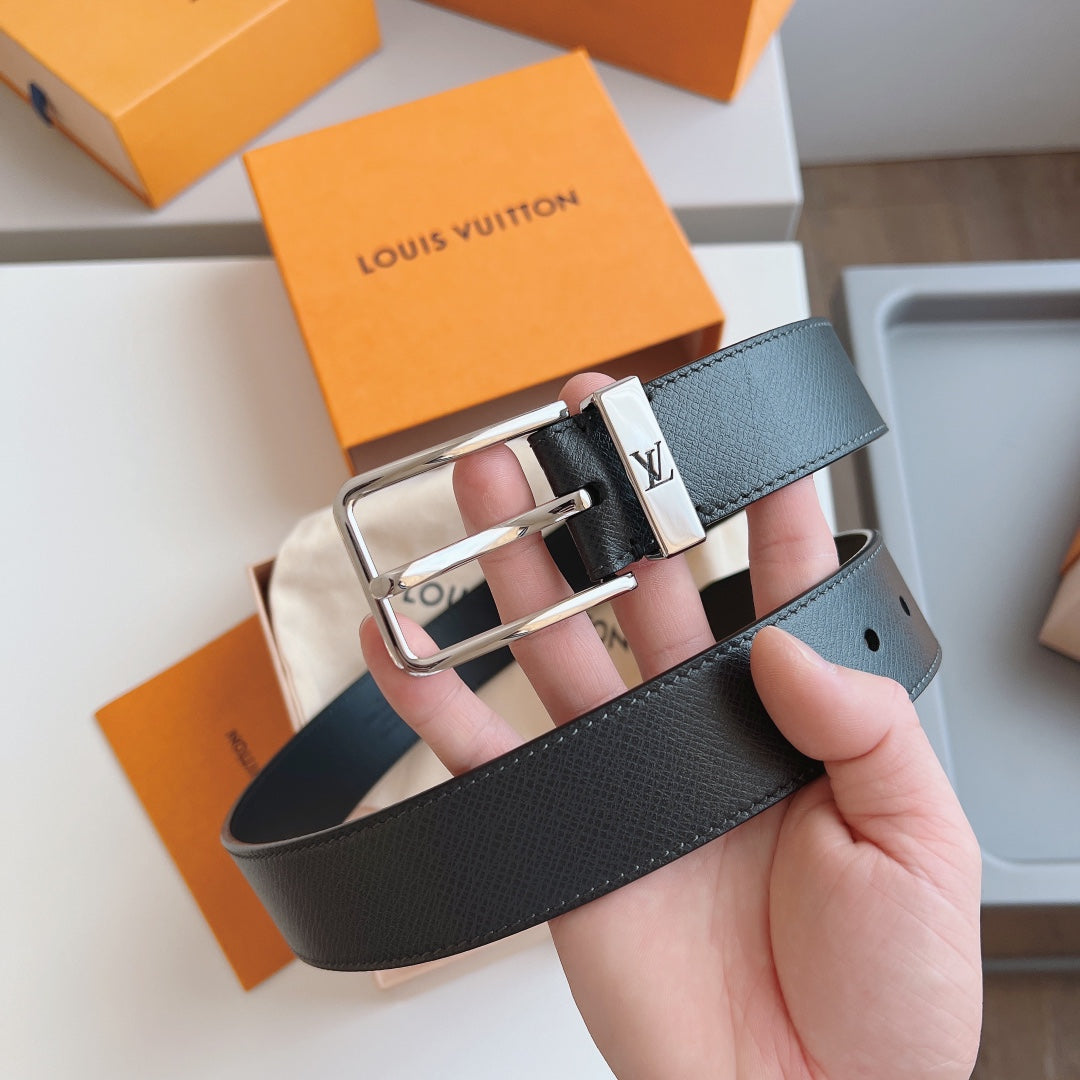 LOUlS Vuitton Belt