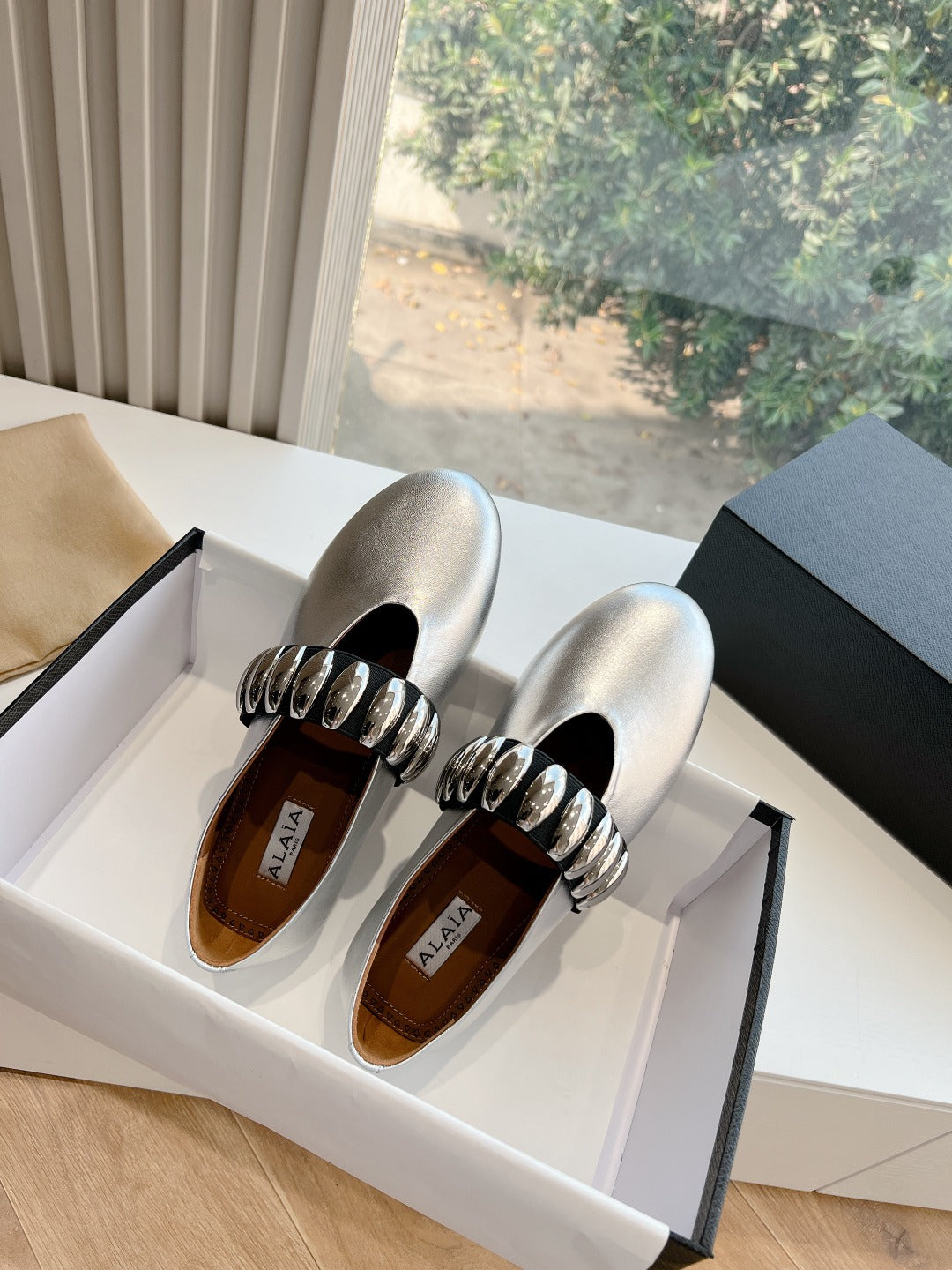 ALAIA Flat shoes