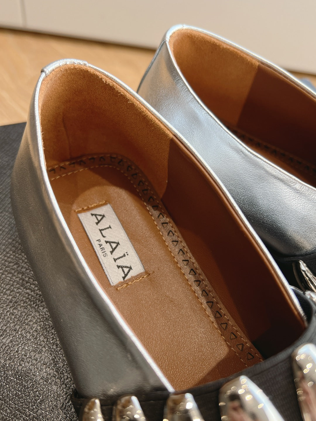 ALAIA Flat shoes