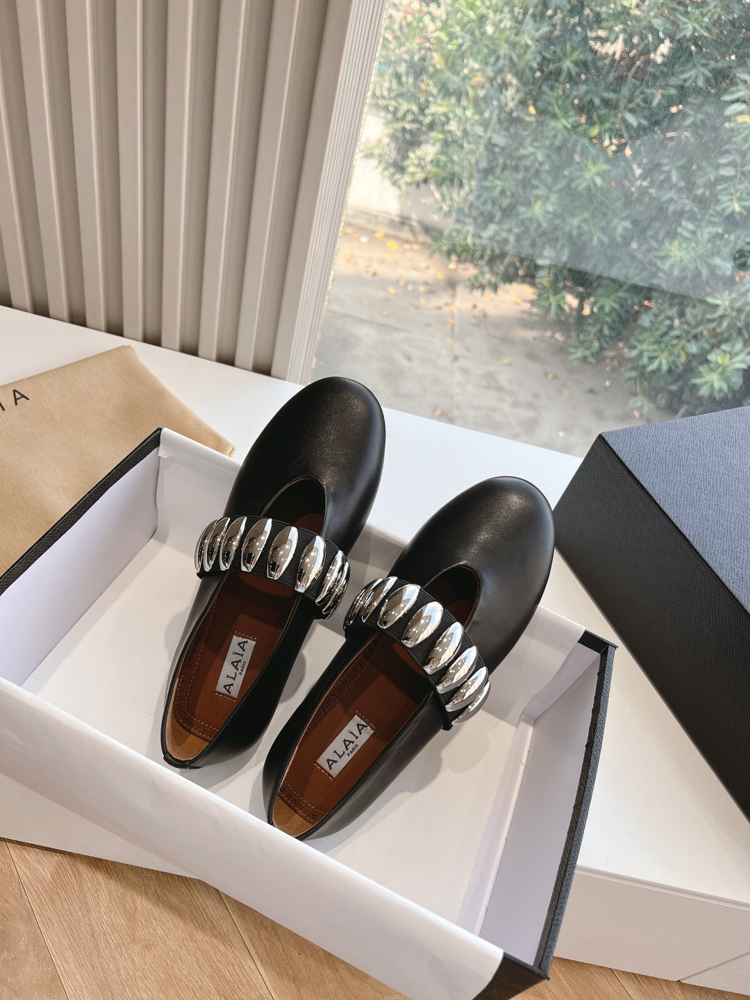 ALAIA Flat shoes