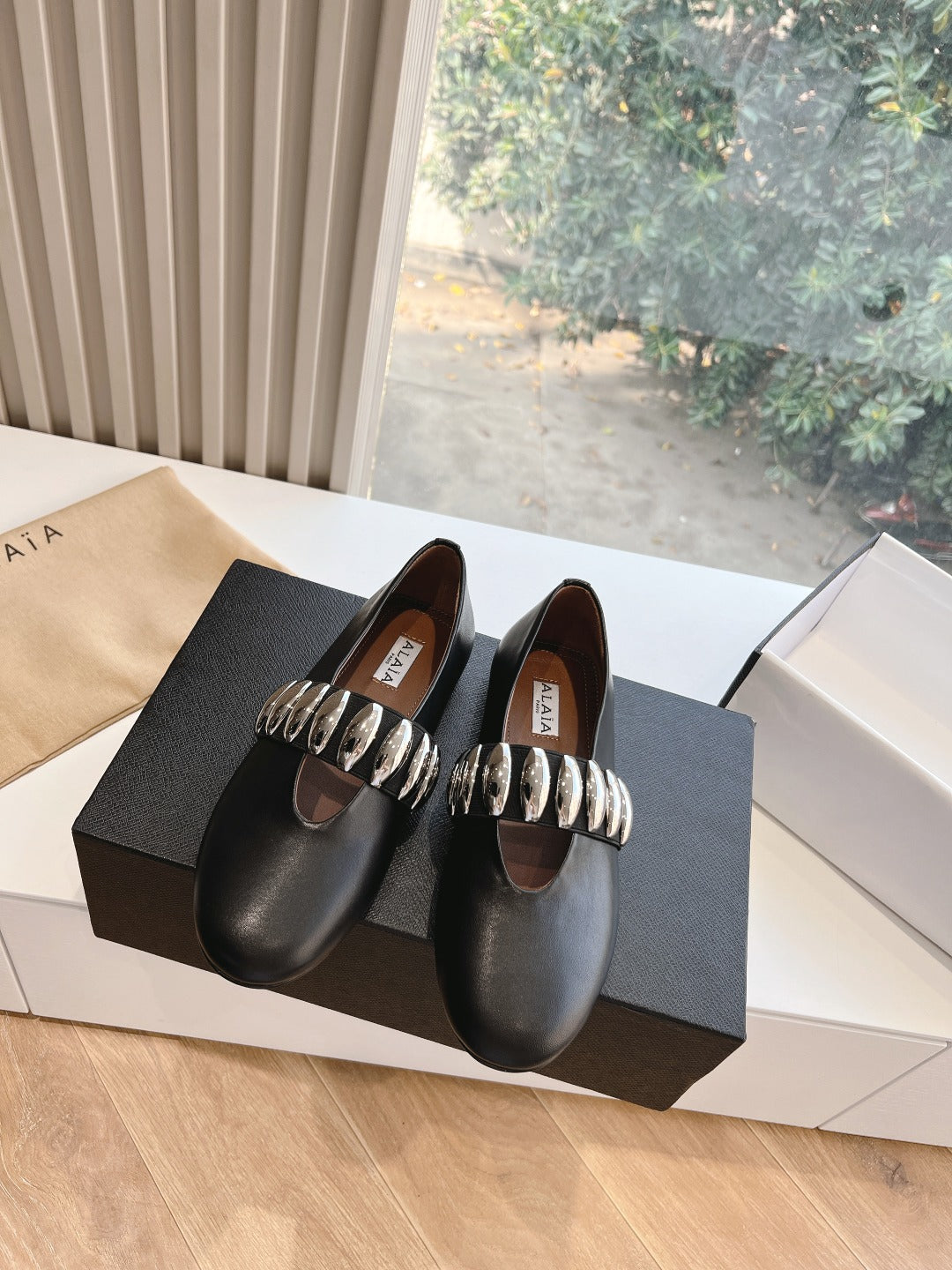 ALAIA Flat shoes