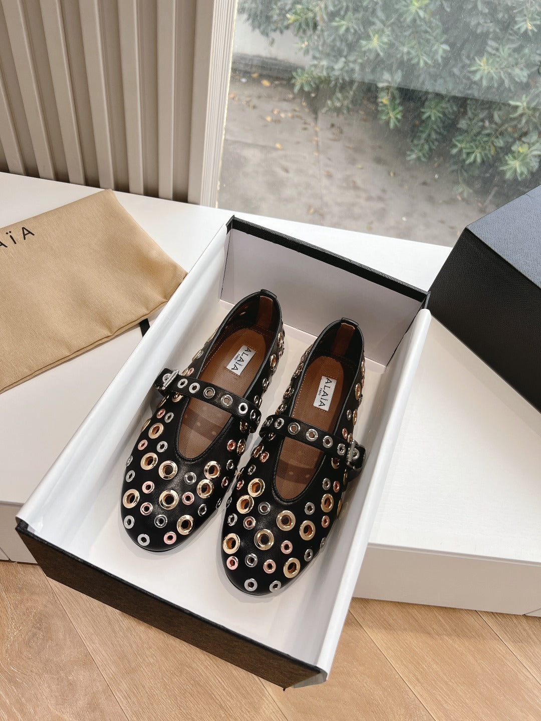 ALAIA Flat shoes