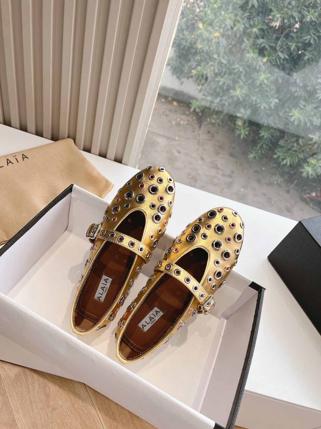 ALAIA Flat shoes