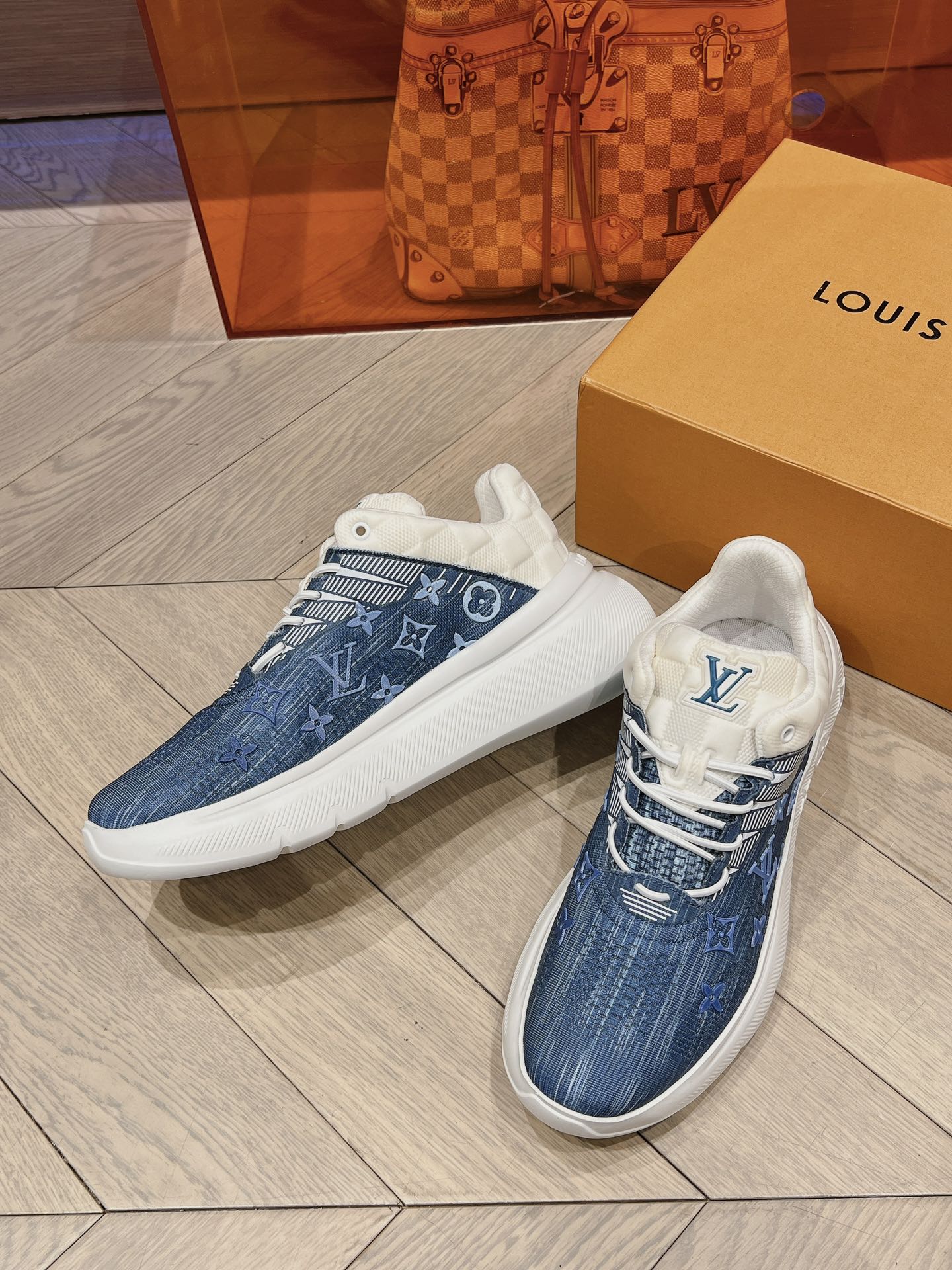 LV Men Sneakers