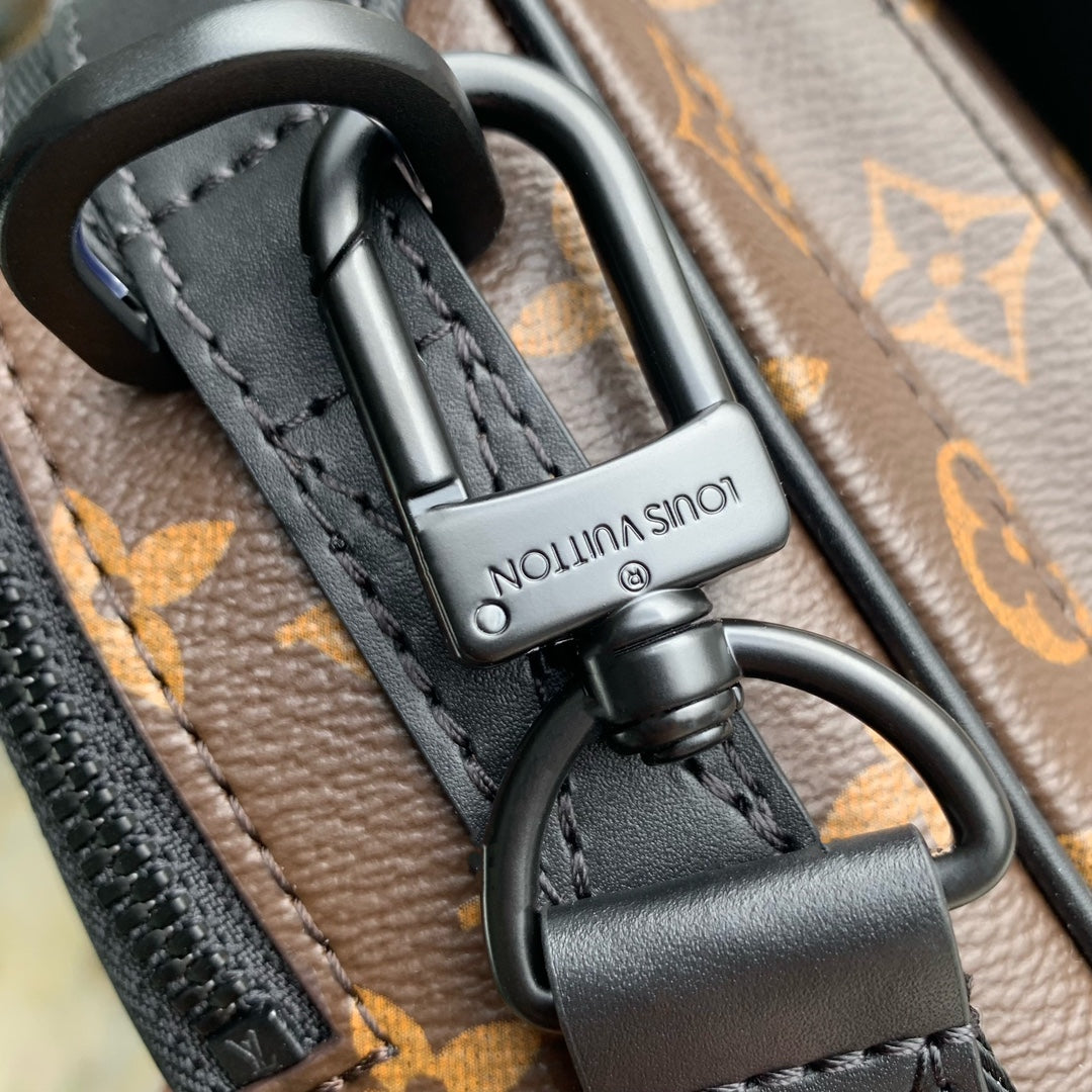 LV  Quest Bag