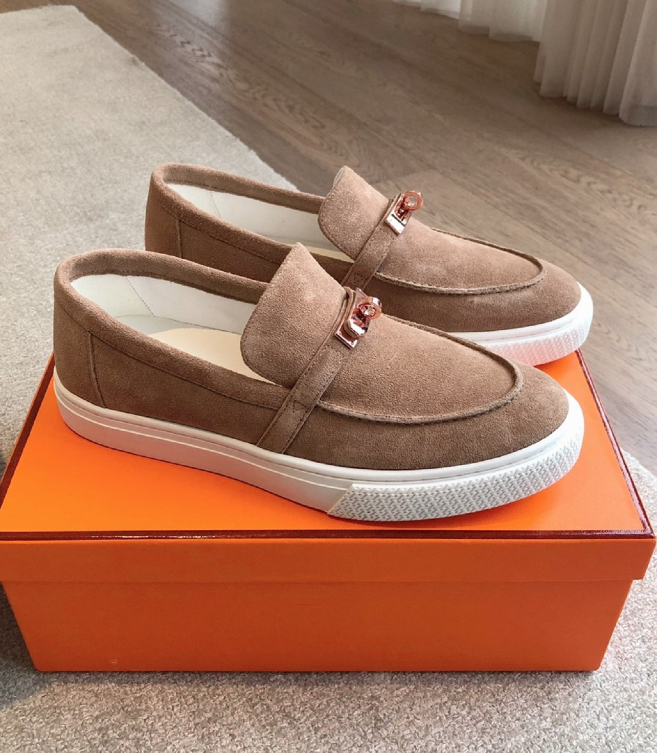 HERMES Men & Wome Flat shoes