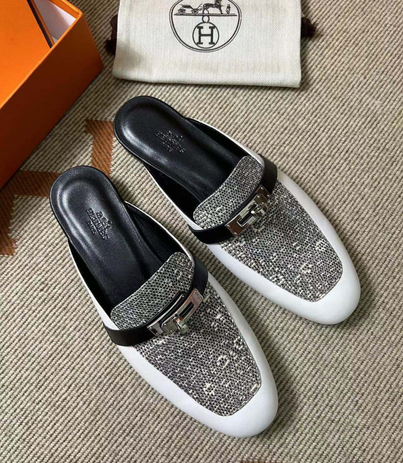 HERMES Lizard slipper