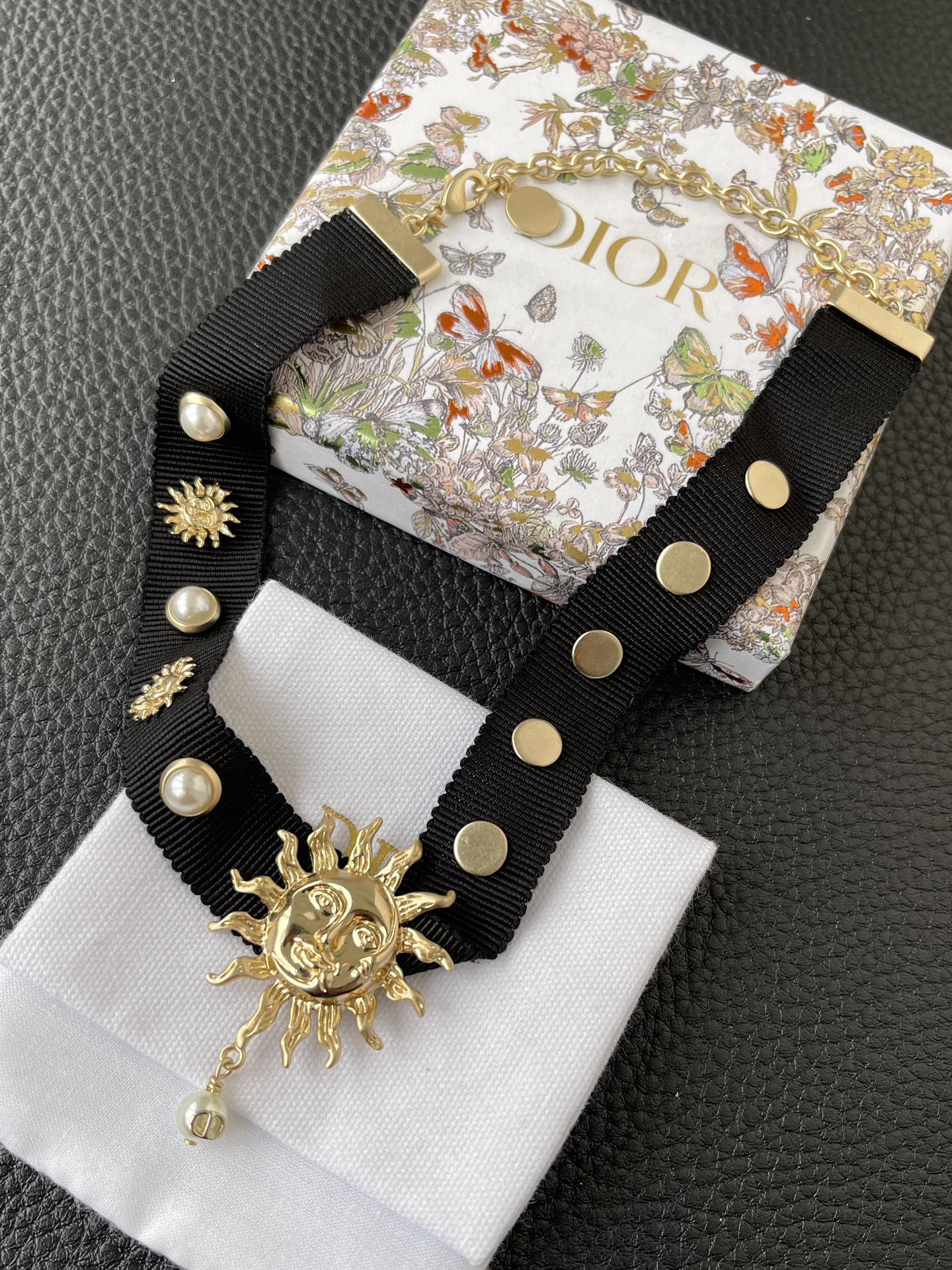 DIOR ornament